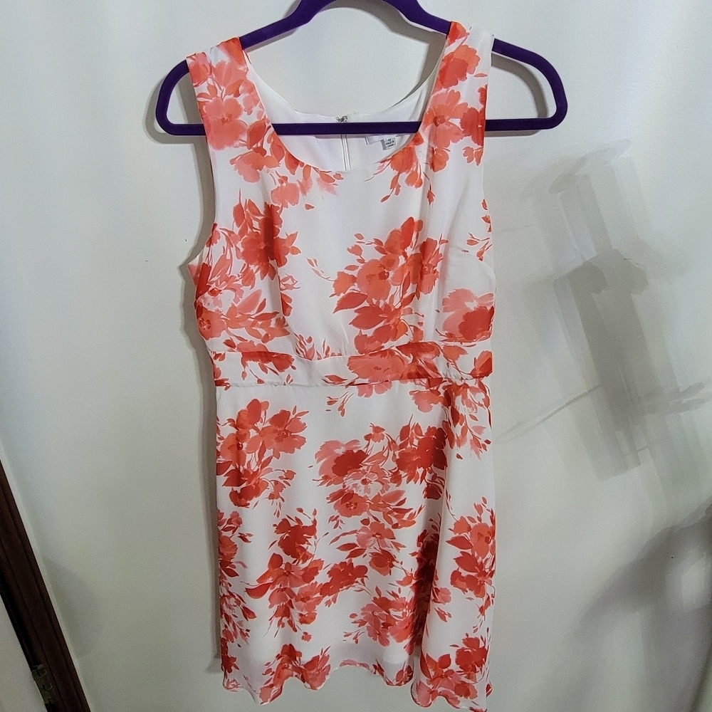 Studio One Sleeveless White Dress with Coral Floral Print, Size 10